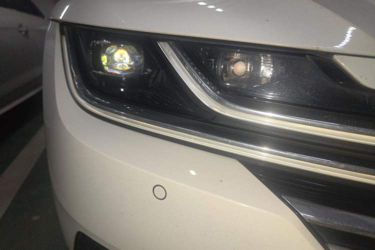 Used Volkswagen FAW-Volkswagen CC 2019 330TSI Huayan Edition China VI Right Front Headlight