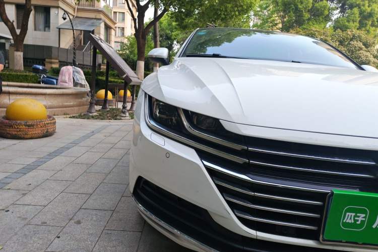 Used Volkswagen FAW-Volkswagen CC 2019 330TSI Glamour Edition China VI Right Front Headlight