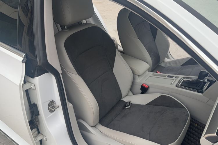 Used Volkswagen FAW-Volkswagen CC 2019 330TSI Huayan Edition China V Standard Right Front Seat