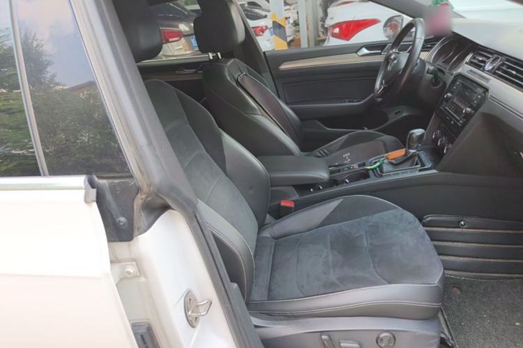 Used Volkswagen FAW-Volkswagen CC 2019 330TSI Huayan Edition China V Standard Right Front Seat