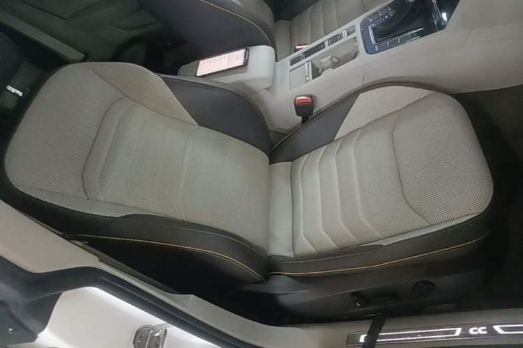 Used Volkswagen FAW-Volkswagen CC 2019 380TSI Yeyan Edition China V Standard Right Front Seat