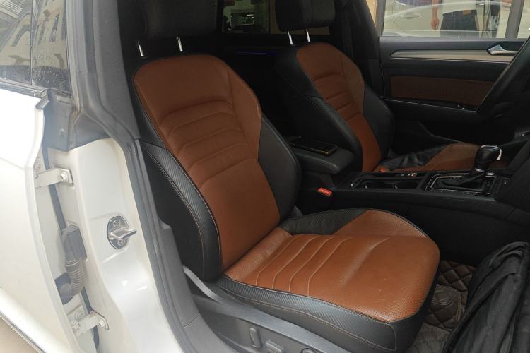 Used Volkswagen FAW-Volkswagen CC 2019 330TSI Glamour Edition China VI Right Front Seat