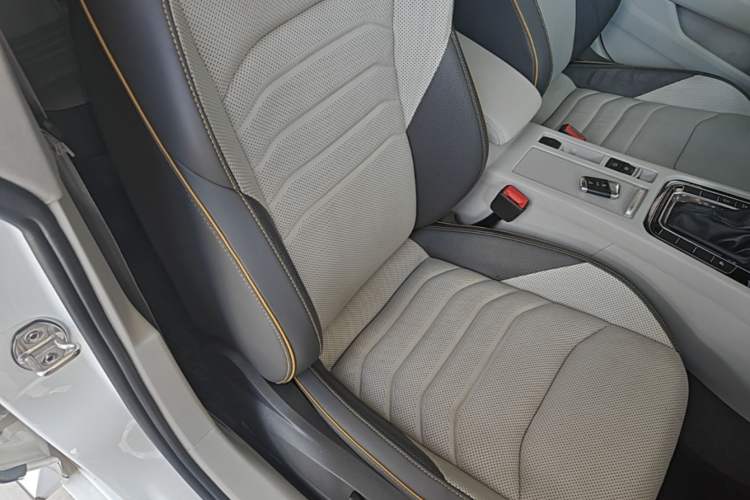 Used Volkswagen FAW-Volkswagen CC 2019 380TSI Yeyan Edition China V Standard Right Front Seat