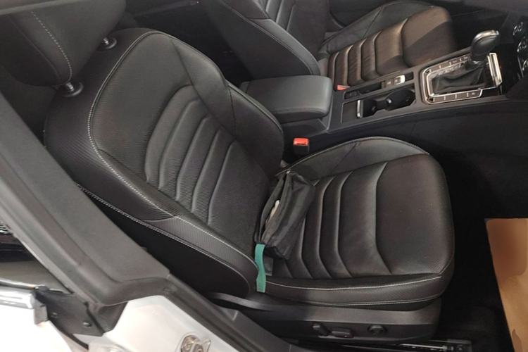 Used Volkswagen FAW-Volkswagen CC 2019 330TSI Glamour Edition China V Standard Right Front Seat