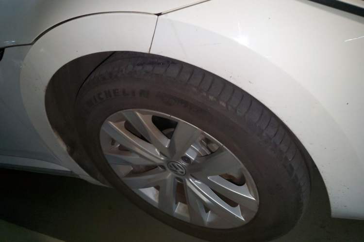 Used Volkswagen FAW-Volkswagen CC 2019 330TSI Huayan Edition China V Standard Right Front Wheel Hub