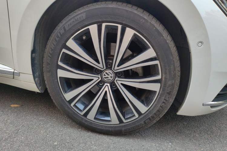 Used Volkswagen FAW-Volkswagen CC 2019 380TSI Yeyan Edition China VI Standard Right Front Wheel Hub