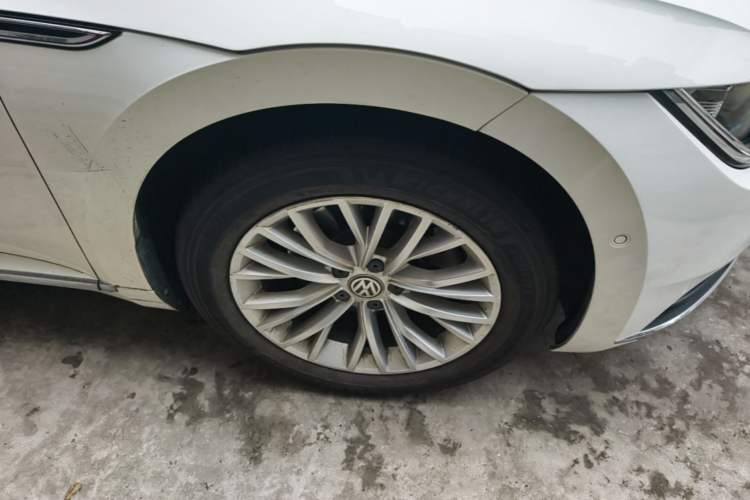 Used Volkswagen FAW-Volkswagen CC 2019 330TSI Glamour Edition China VI Right Front Wheel Hub