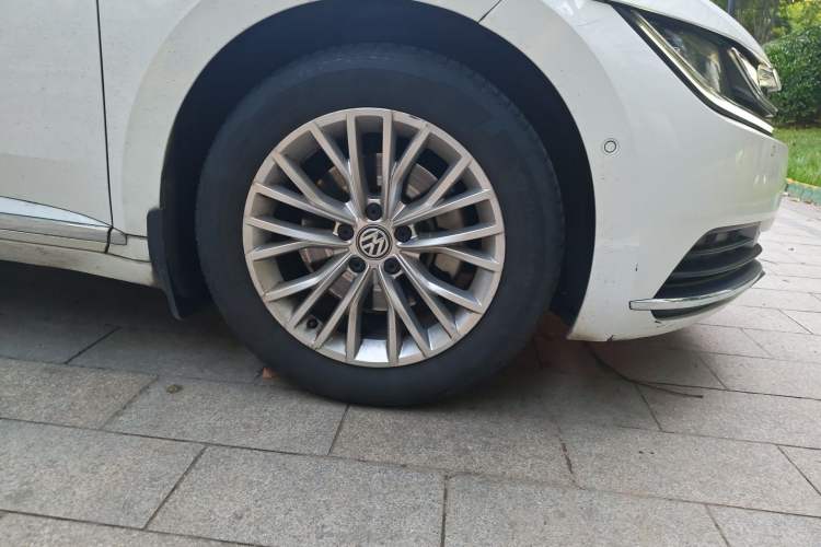 Used Volkswagen FAW-Volkswagen CC 2019 330TSI Glamour Edition China VI Right Front Wheel Hub