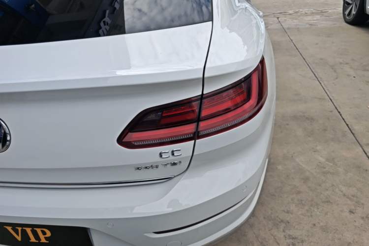 Used Volkswagen FAW-Volkswagen CC 2019 330TSI Glamour Edition China V Standard Right Rear Taillight