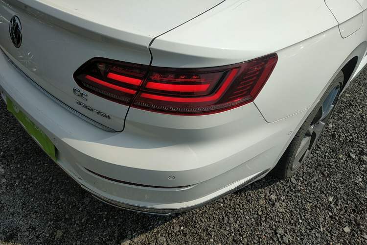 Used Volkswagen FAW-Volkswagen CC 2019 380TSI Glamour Edition China V Standard Right Rear Taillight
