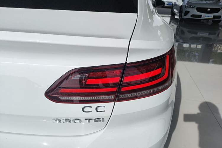 Used Volkswagen FAW-Volkswagen CC 2019 330TSI Glamour Edition China VI Right Rear Taillight