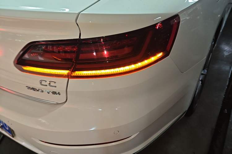 Used Volkswagen FAW-Volkswagen CC 2019 380TSI Yeyan Edition China VI Standard Right Rear Taillight