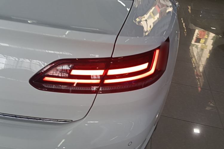 Used Volkswagen FAW-Volkswagen CC 2019 380TSI Glamour Edition China V Standard Right Rear Taillight