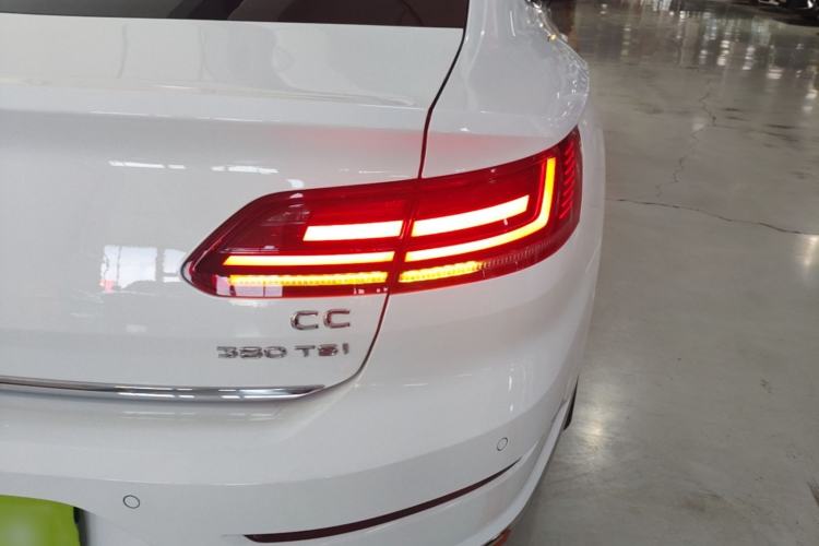 Used Volkswagen FAW-Volkswagen CC 2019 380TSI Glamour Edition China V Standard Right Rear Taillight