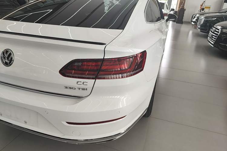 Used Volkswagen FAW-Volkswagen CC 2019 330TSI Glamour Edition China VI Right Rear Taillight
