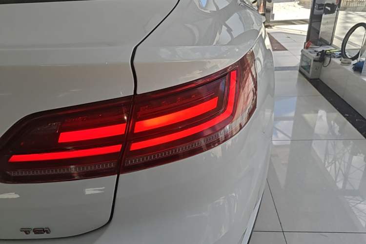 Used Volkswagen FAW-Volkswagen CC 2019 380TSI Yeyan Edition China V Standard Right Rear Taillight