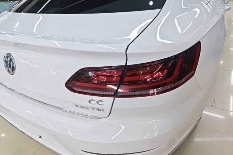 Used Volkswagen FAW-Volkswagen CC 2019 330TSI Glamour Edition China VI Right Rear Taillight