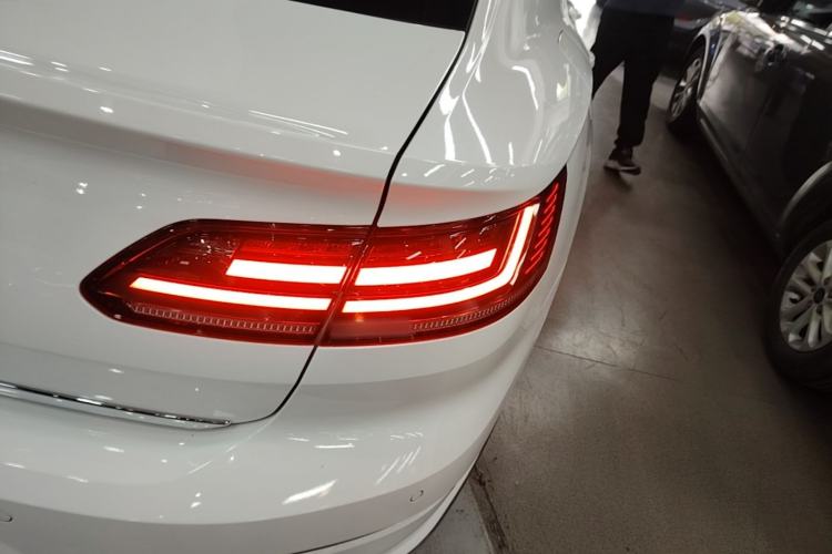 Used Volkswagen FAW-Volkswagen CC 2019 330TSI Glamour Edition China V Standard Right Rear Taillight