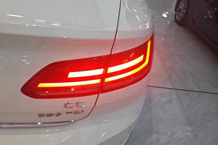 Used Volkswagen FAW-Volkswagen CC 2019 330TSI Glamour Edition China VI Right Rear Taillight