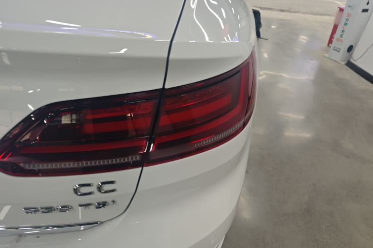 Used Volkswagen FAW-Volkswagen CC 2019 330TSI Glamour Edition China V Standard Right Rear Taillight
