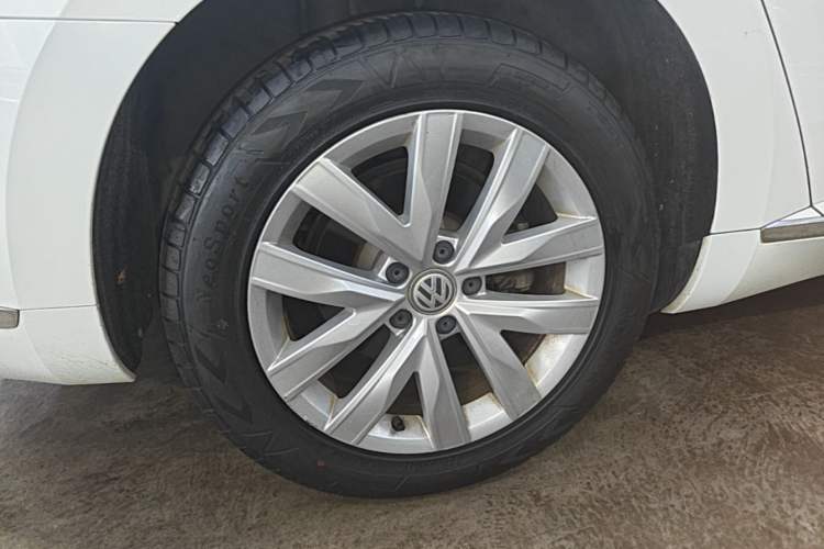 Used Volkswagen FAW-Volkswagen CC 2019 330TSI Huayan Edition China V Standard Right Rear Wheel Hub
