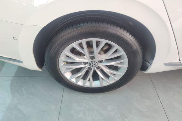 Used Volkswagen FAW-Volkswagen CC 2019 380TSI Glamour Edition China VI Standard Right Rear Wheel Hub
