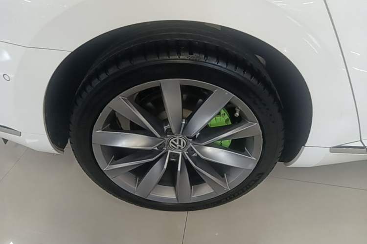 Used Volkswagen FAW-Volkswagen CC 2019 380TSI Yeyan Edition China V Standard Right Rear Wheel Hub