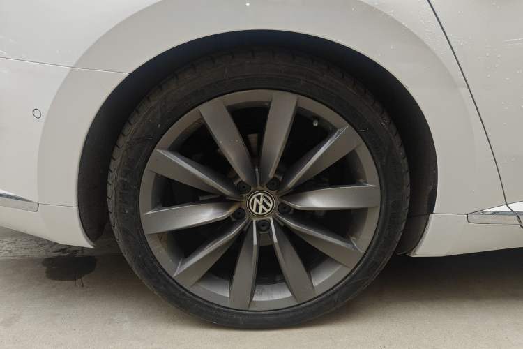 Used Volkswagen FAW-Volkswagen CC 2019 330TSI Glamour Edition China VI Right Rear Wheel Hub