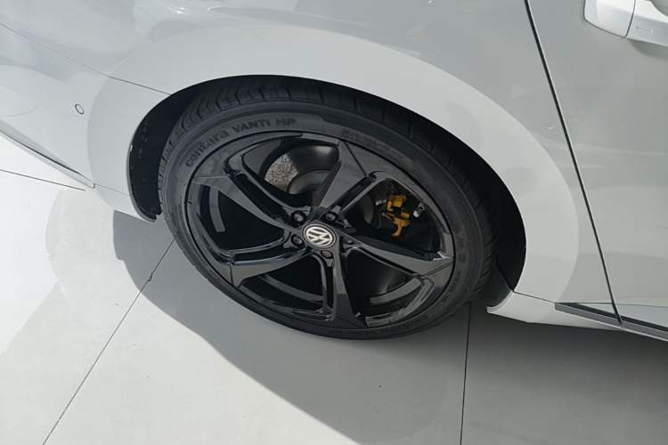 Used Volkswagen FAW-Volkswagen CC 2019 330TSI Glamour Edition China VI Right Rear Wheel Hub