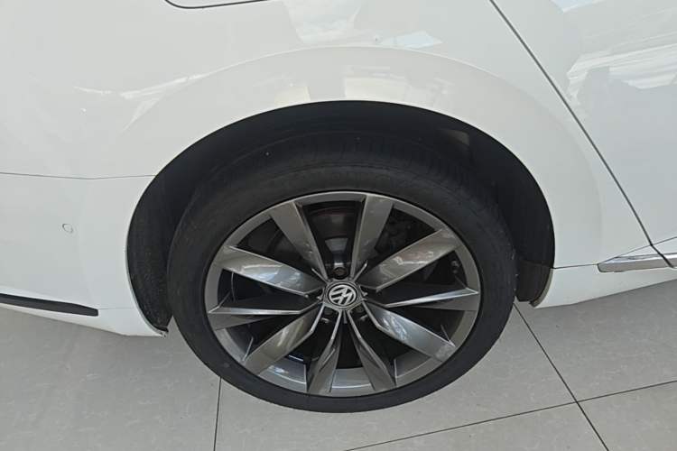 Used Volkswagen FAW-Volkswagen CC 2019 380TSI Yeyan Edition China V Standard Right Rear Wheel Hub