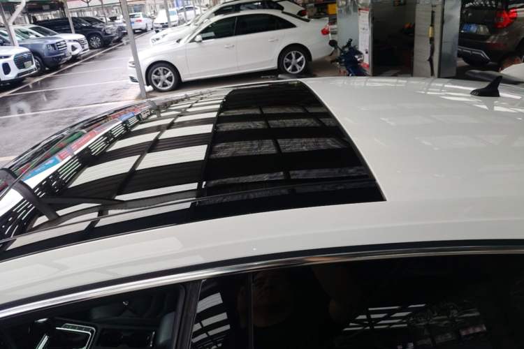 Used Volkswagen FAW-Volkswagen CC 2019 330TSI Glamour Edition China VI Roof