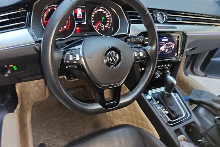 Used Volkswagen FAW-Volkswagen CC 2019 330TSI Glamour Edition China V Standard Steering Wheel