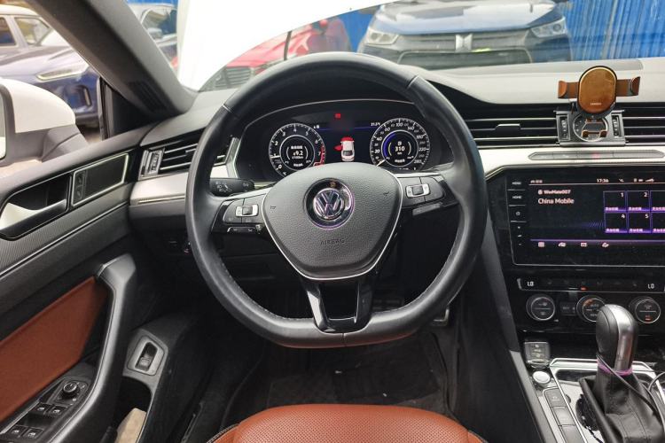 Used Volkswagen FAW-Volkswagen CC 2019 380TSI Glamour Edition China V Standard Steering Wheel