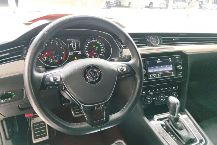 Used Volkswagen FAW-Volkswagen CC 2019 330TSI Huayan Edition China VI Steering Wheel