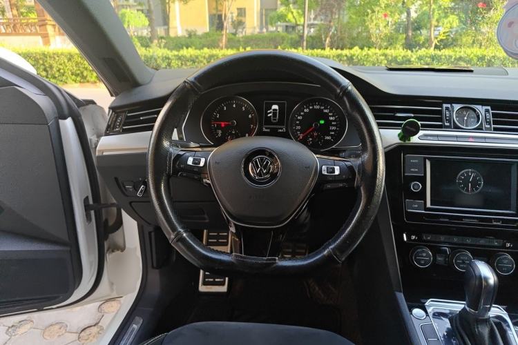 Used Volkswagen FAW-Volkswagen CC 2019 330TSI Huayan Edition China VI Steering Wheel