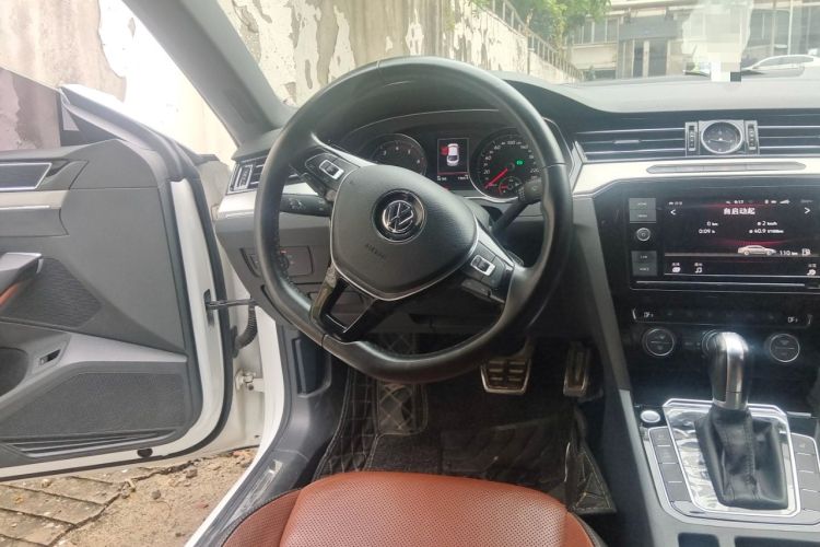 Used Volkswagen FAW-Volkswagen CC 2019 330TSI Glamour Edition China V Standard Steering Wheel