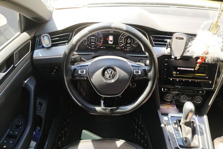 Used Volkswagen FAW-Volkswagen CC 2019 330TSI Glamour Edition China V Standard Steering Wheel