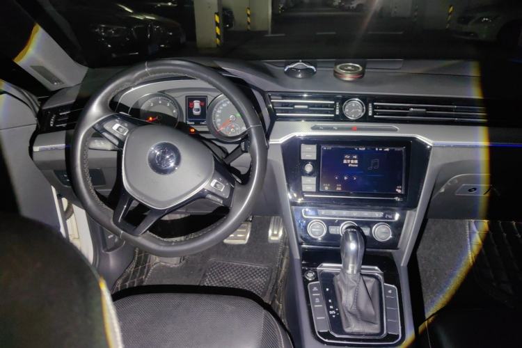 Used Volkswagen FAW-Volkswagen CC 2019 330TSI Glamour Edition China VI Steering Wheel