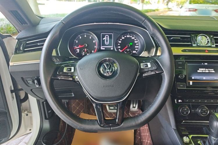 Used Volkswagen FAW-Volkswagen CC 2019 330TSI Huayan Edition China VI Steering Wheel