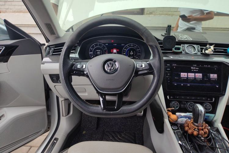 Used Volkswagen FAW-Volkswagen CC 2019 380TSI Yeyan Edition China V Standard Steering Wheel