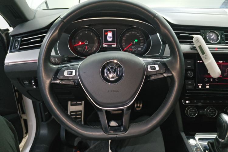 Used Volkswagen FAW-Volkswagen CC 2019 330TSI Glamour Edition China VI Steering Wheel