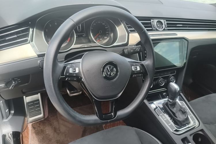 Used Volkswagen FAW-Volkswagen CC 2019 330TSI Huayan Edition China VI Steering Wheel