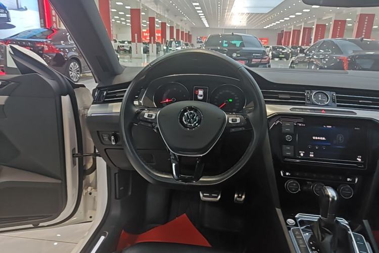 Used Volkswagen FAW-Volkswagen CC 2019 330TSI Glamour Edition China VI Steering Wheel
