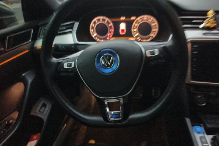 Used Volkswagen FAW-Volkswagen CC 2019 380TSI Glamour Edition China V Standard Steering Wheel