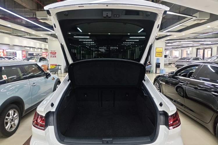 Used Volkswagen FAW-Volkswagen CC 2019 330TSI Glamour Edition China VI Trunk