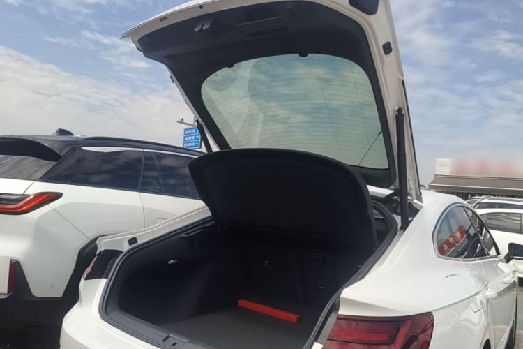Used Volkswagen FAW-Volkswagen CC 2019 330TSI Huayan Edition China VI Trunk