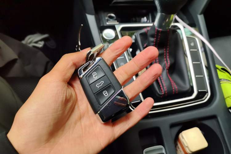 Used Volkswagen FAW-Volkswagen CC 2019 330TSI Glamour Edition China V Standard Vehicle Key