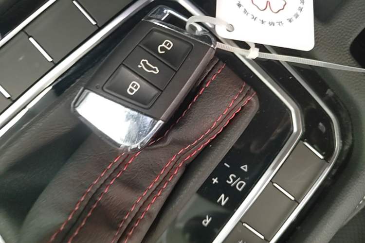 Used Volkswagen FAW-Volkswagen CC 2019 330TSI Glamour Edition China V Standard Vehicle Key