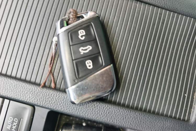 Used Volkswagen FAW-Volkswagen CC 2019 330TSI Glamour Edition China VI Vehicle Key