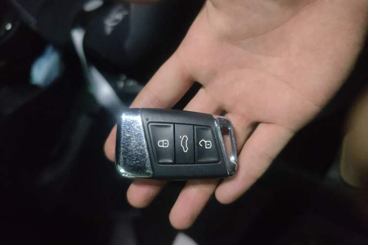 Used Volkswagen FAW-Volkswagen CC 2019 330TSI Huayan Edition China VI Vehicle Key
